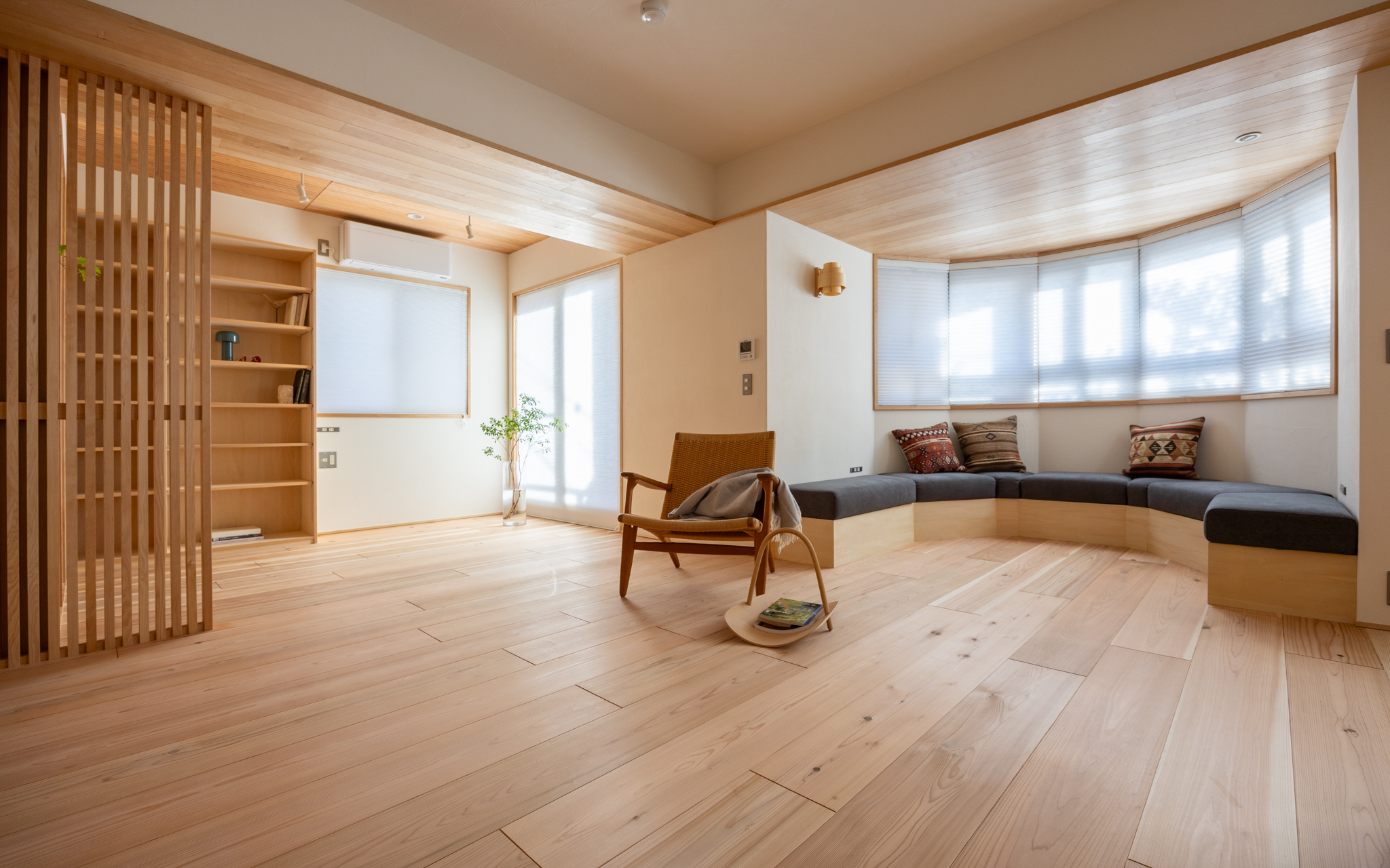 ZEH水準 × 床下エアコン / 未来の介護を見据えた 今を愉しむ夫婦の終の住処